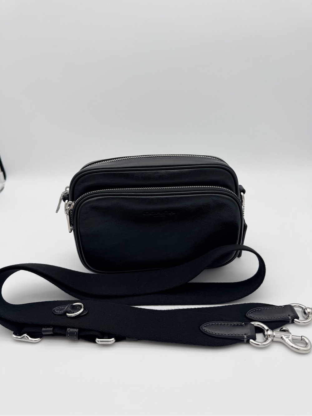 Coach Finley Black Leather Crossbody Bag Detachable Strap CEA71